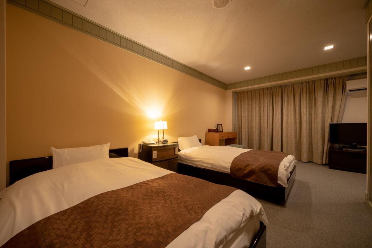 Kitsuregawa Country Club & Bihada Onsen Hotel Kitsuregawa Sakuyama Exteriör bild